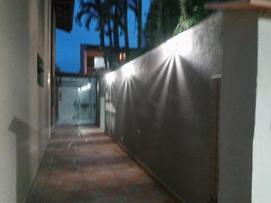 Casa Estilo Minimalista Em Ubatuba Βίλα Εξωτερικό φωτογραφία